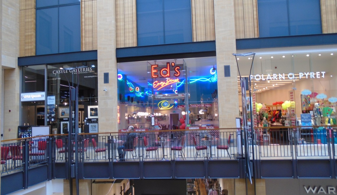 places to eat in cambridge,food in cambridge, ed's easy diner